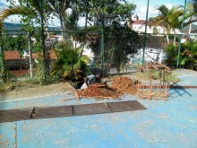 Prefeitura retoma as obras na quadra do São Pedro - Foto de Carlos Henrique