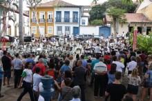 Tradição e música: Banda na Praça encanta moradores e visitantes