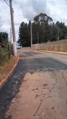Operação tapa-buracos chega aos distritos de Ouro Preto
