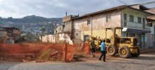 Obra de canalização do córrego da rua Bom Jesus modifica o trânsito em Mariana