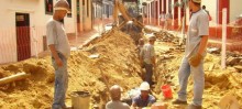 Obras de esgotamento sanitário têm início na Rua Paraná - Foto de Neno Viana