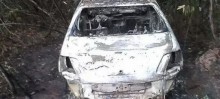 Carro é incendiado e dois corpos são encontrados no porta-malas - Foto de Adalberto Oliveira/ Site Minuto Mais