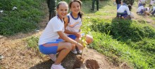 Mariany Elisa e Mariana Viana são alunas do 7º ano do Cemi e aprovaram a ação da Prefeitura de Itabirito - Foto de Marina Leão