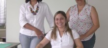 Vânia Chagas(esq), Sabrina Leite, psicóloga e Maria de Lourdes - Foto de Beatriz Magalhães