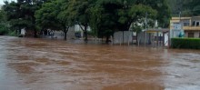 Chuvas deixaram rastro de destruição nas cidades da região - Foto de Roberto Lourenço
