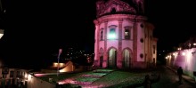 Igreja do Rosário com iluminação especial da campanha Outubro Rosa.  - Foto de Neno Vianna
