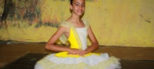 Luiza Reis, que faz ballet há 3 anos, ficou emociada com apresentação do O Mágico de OZ - Foto de Agnaldo Montesso