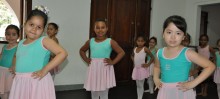 O curso de balé do Atelier de Artes está com matrículas abertas para alunos de várias idades
