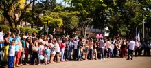 Itabiritenses lotaram as ruas durante o desfile - Foto de Sanderson Pereira