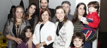 Gleiser Boroni homenageia seu pai, Antonio Boroni Soares, na nova unidade do Pouso dos Viajantes, em Itabirito. Na foto, a família Boroni.