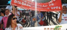 Movimento das universidades federais fecha a BR-356 em Ouro Preto, e pressiona reitores a apoiarem reivindicações - Foto de Eduardo Maia