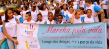 Em Mariana, centenas vão às ruas em favor da vida - Foto de Kaio Barreto