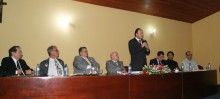 Na mesa, Dr. Marcílio Queiroz e Bruno Mól Crivellari, Presidente da Subseção OAB e Presidente da Câmara Municipal de Mariana