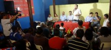 Executivo anuncia asfalto e telefonia para a comunidade de Goiabeiras - Foto de Diogo Queiroga