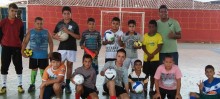 Incentivando o Esporte: Prefeitura de Mariana doa material esportivo às comunidades