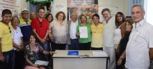 Equipe do SIAME, integrantes da Câmara Municipal de Ouro Preto e o Prefeito José Leandro comemoram a aplicação de Lei de Utilização Pública - Foto de Roberto Ribeiro