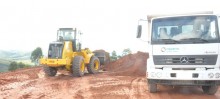 Secretaria de Obras está realizando a terraplanagem para construção de Escola em Acuruí