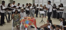 Alunos da escola Manuel Salvador de Oliveira revivem Cartola