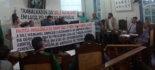 Em maio representantes do sindicato e funcionários fizeram protesto na Câmara contra o fechamento da mineradora em Ouro Preto. - Foto de Michelle Borges
