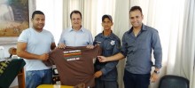  Prefeito Celso Cota entrega novos uniformes aos vigilantes e equipe do SAAE Mariana - Foto de Kíria Ribeiro
