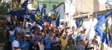 População reunida em campanha com Zé Leandro no bairro São Cristóvão