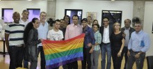 Na tarde de terça-feira (02/07) membros do movimento LGBT de Itabirito estiveram no gabinete da prefeitura, quando houve assinatura da lei que protege os direitos do grupo LGBT